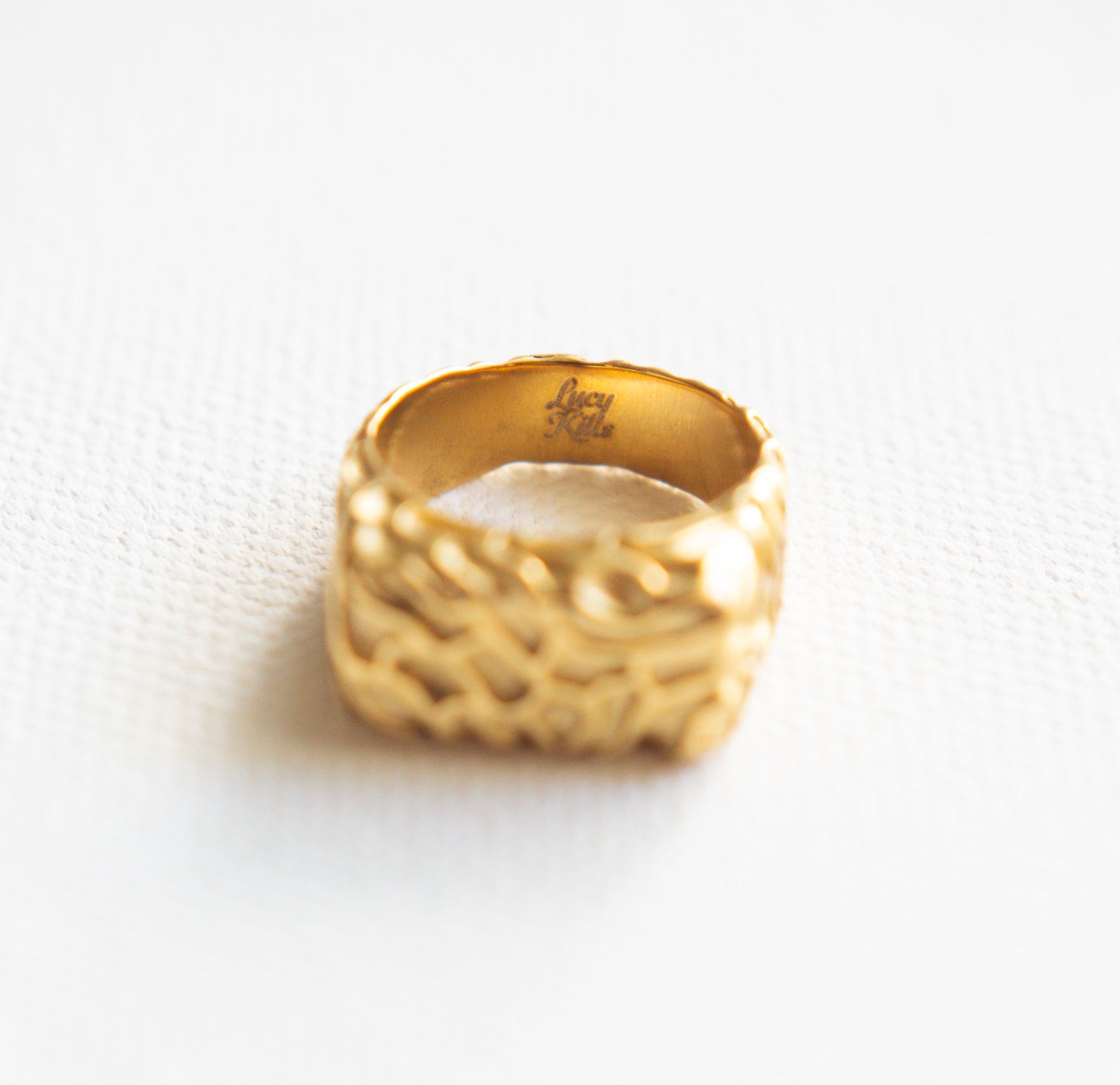 Meteor Impact-18k Gold Ring