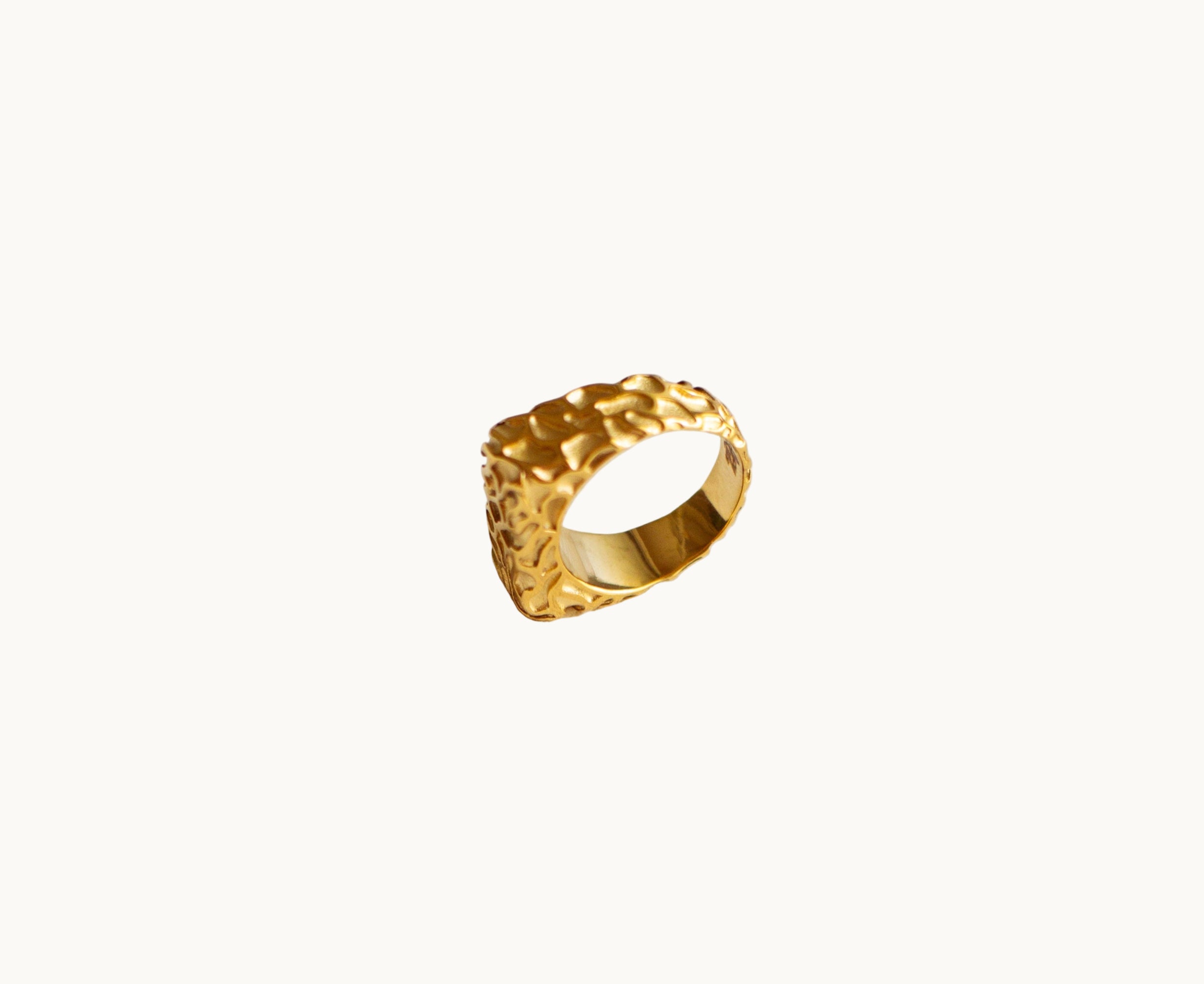 Meteor Impact-18k Gold Ring