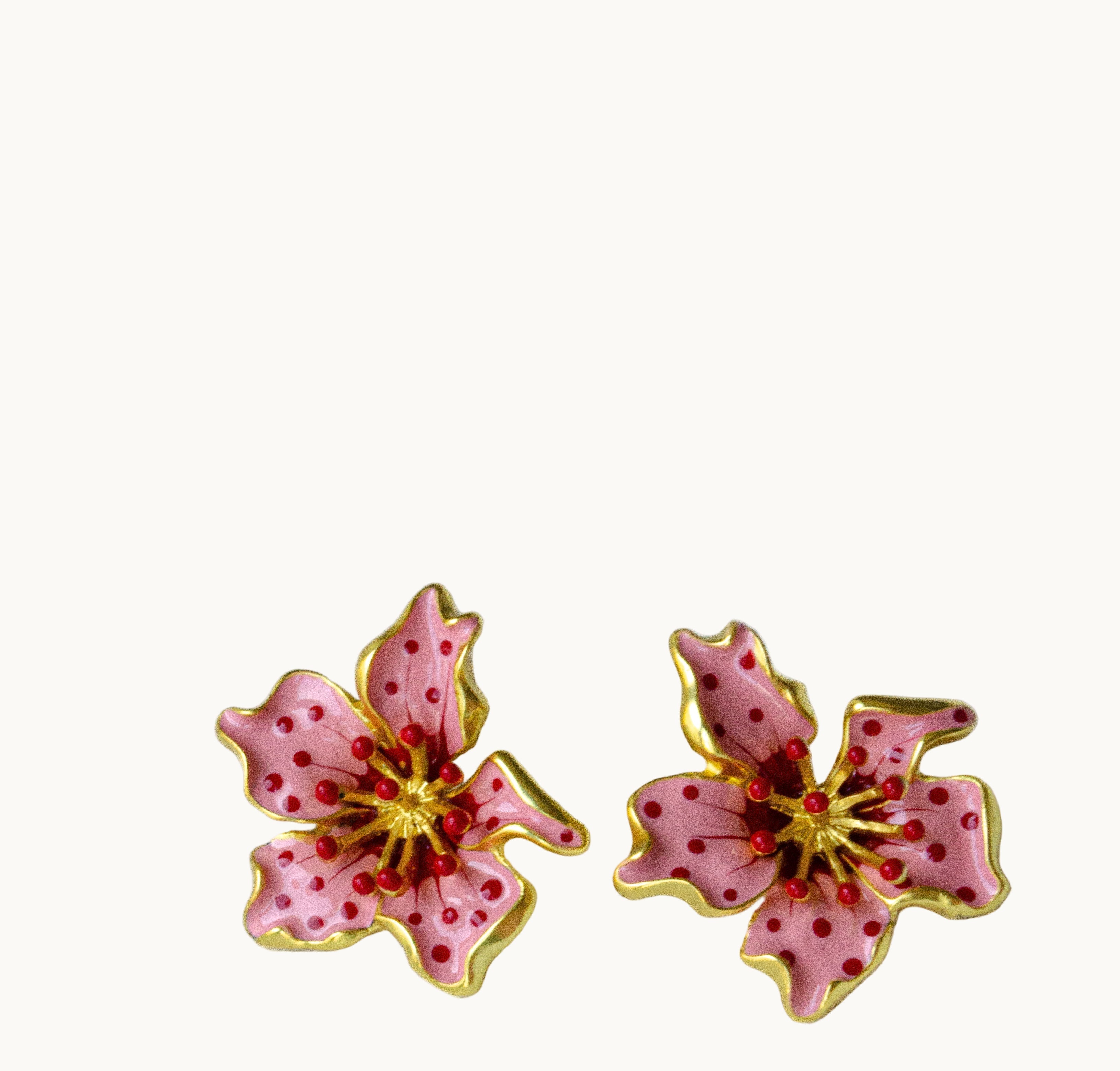 Smoke Show Petals-Matte Gold Earrings