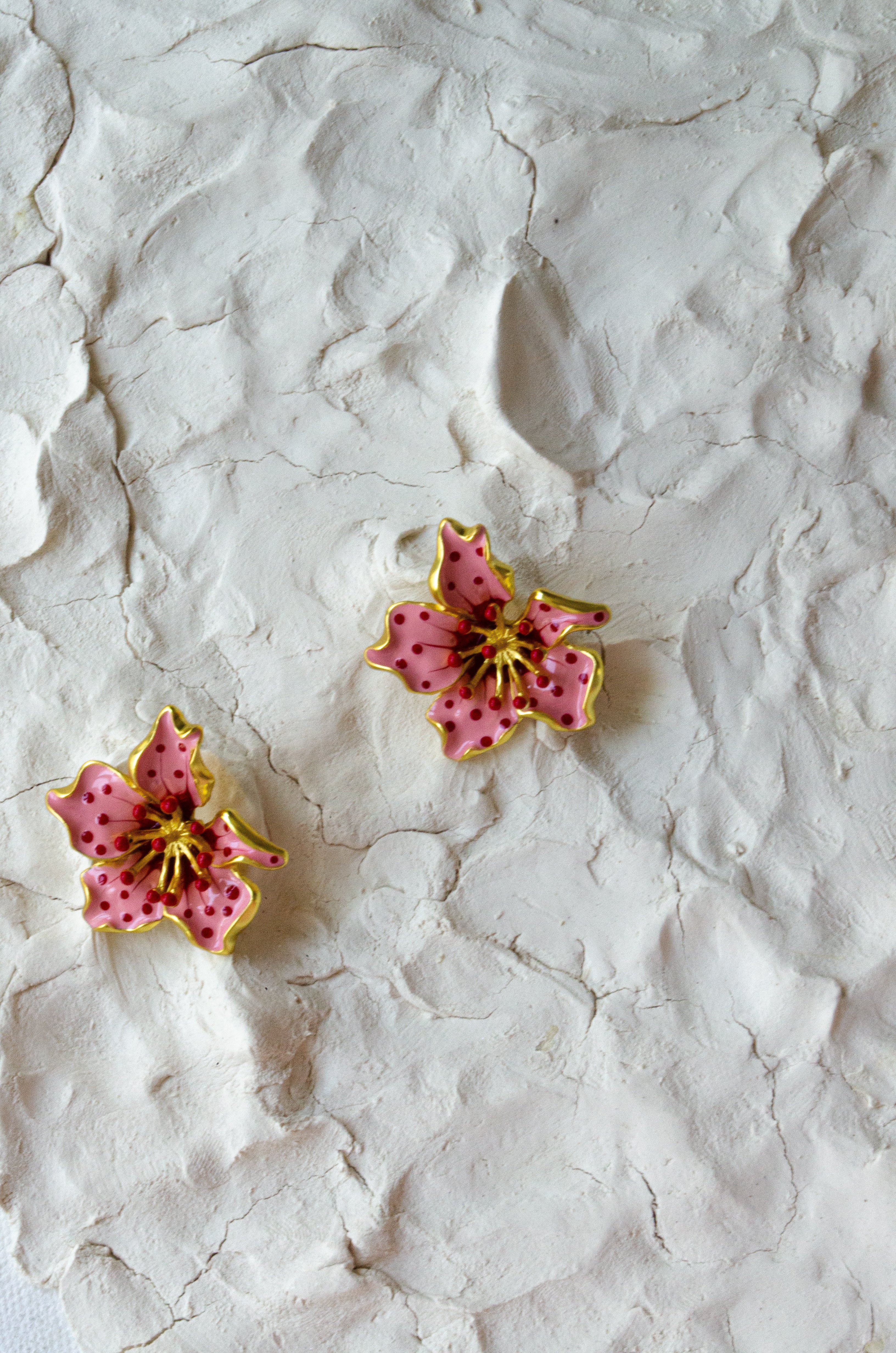 Smoke Show Petals-Matte Gold Earrings
